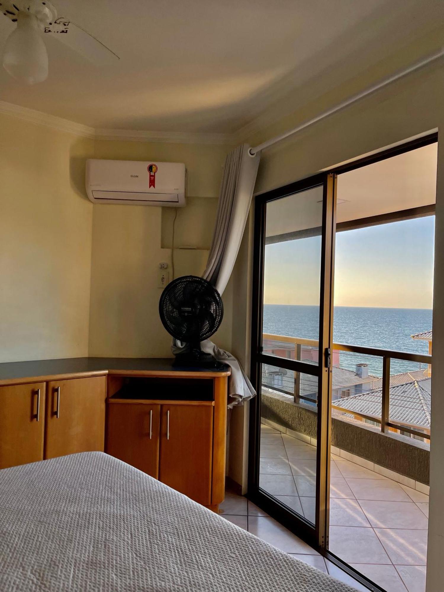 187 Apartamento 50M Da Praia. Bela Vista Ao Mar. Em Avenida Principal De Bombinhas. Exterior photo