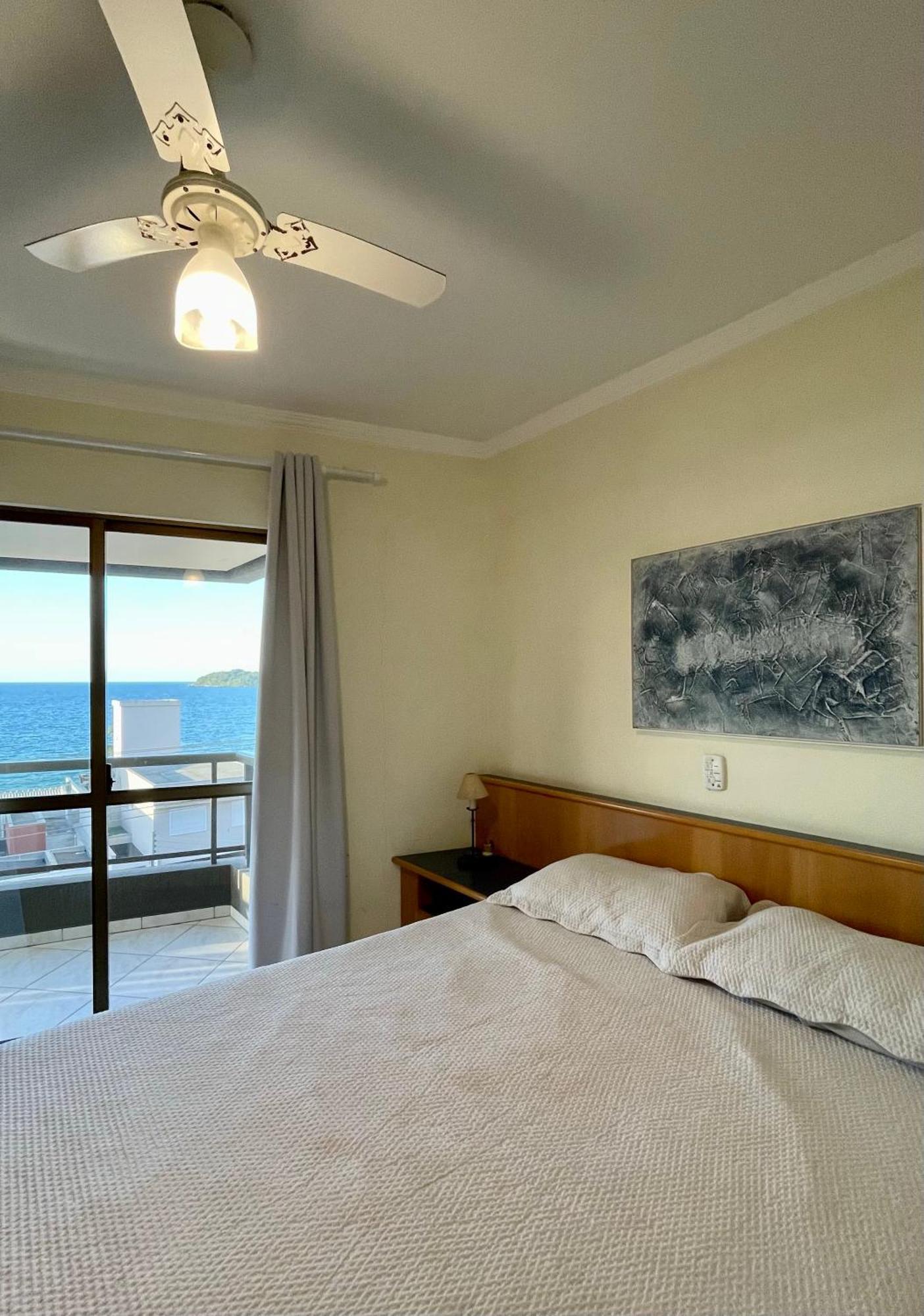 187 Apartamento 50M Da Praia. Bela Vista Ao Mar. Em Avenida Principal De Bombinhas. Exterior photo